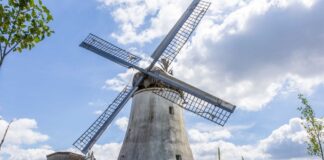 Die Windmühle Lechtingen soll in den kommenden Monaten weiter instand gesetzt sowie neu gestrichen werden. / Foto: Gemeinde Wallenhorst
