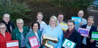 Die Kooperation wird fortgeführt: Jugendamtsvertreterinnen und -vertreter von Stadt und Landkreis Osnabrück, Kreis Steinfurt und Stadt Ibbenbüren, den Trägern Diakonie und Sozialdienst katholischer Frauen sowie der Osnabrücker Geburtskliniken Marienhospital und Klinikum freuen sich über die Fortsetzung des Babylotsenangebotes.