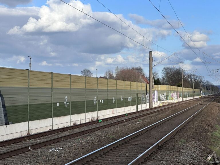 Eine Lärmschutzwand wie hier in Natbergen soll auch in Wissingen gebaut werden