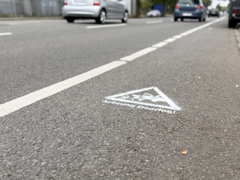 Dooring-Markierung durch Unordnungsamt Osnabrück