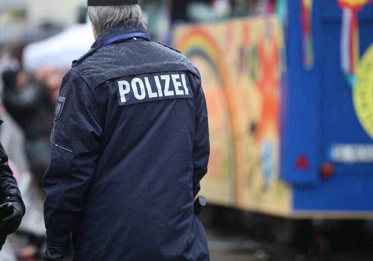 Polizei im Karneval