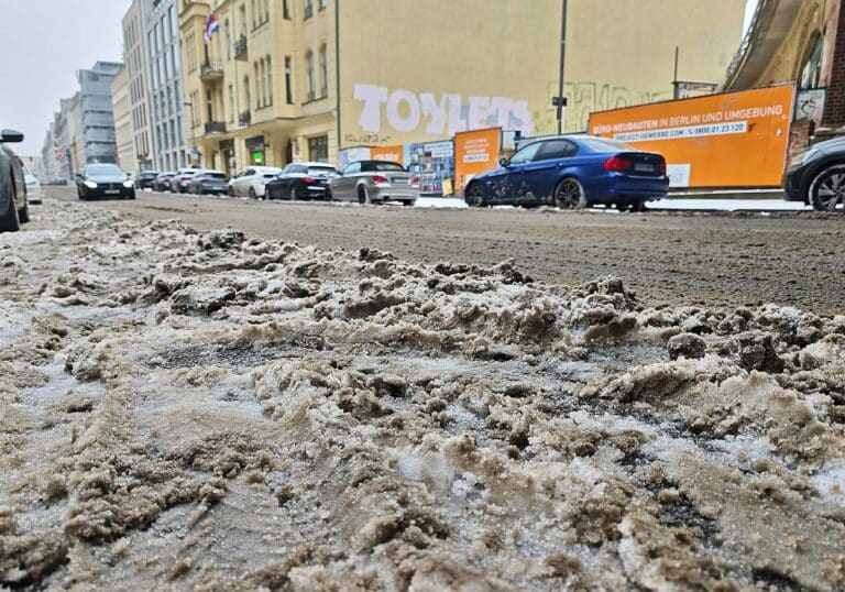 Schneematsch im