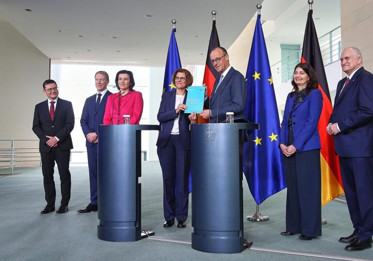 Übergabe EFI-Gutachten