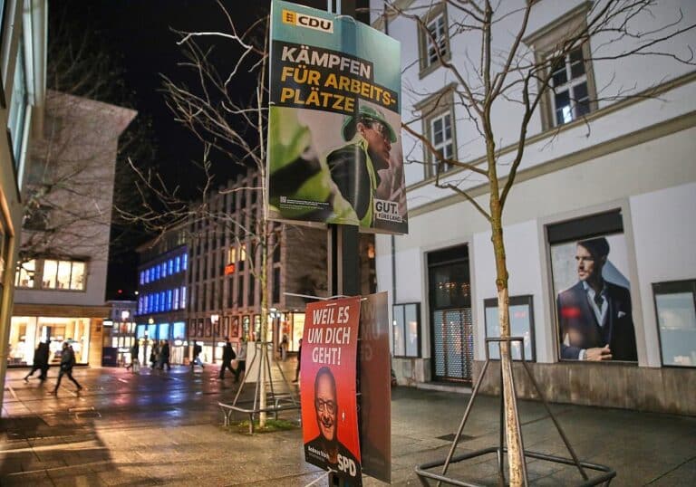 Wahlplakate zur