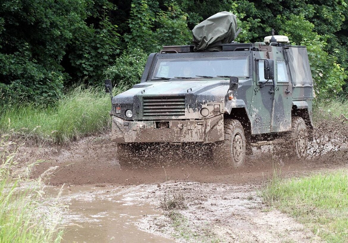 Bundeswehr-Auto (Archiv)