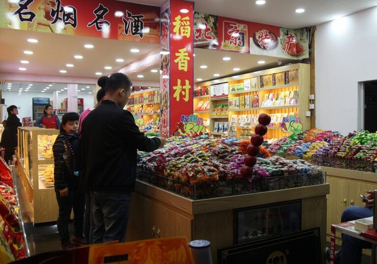 Süßigkeiten in einem Laden in Peking (Archiv)