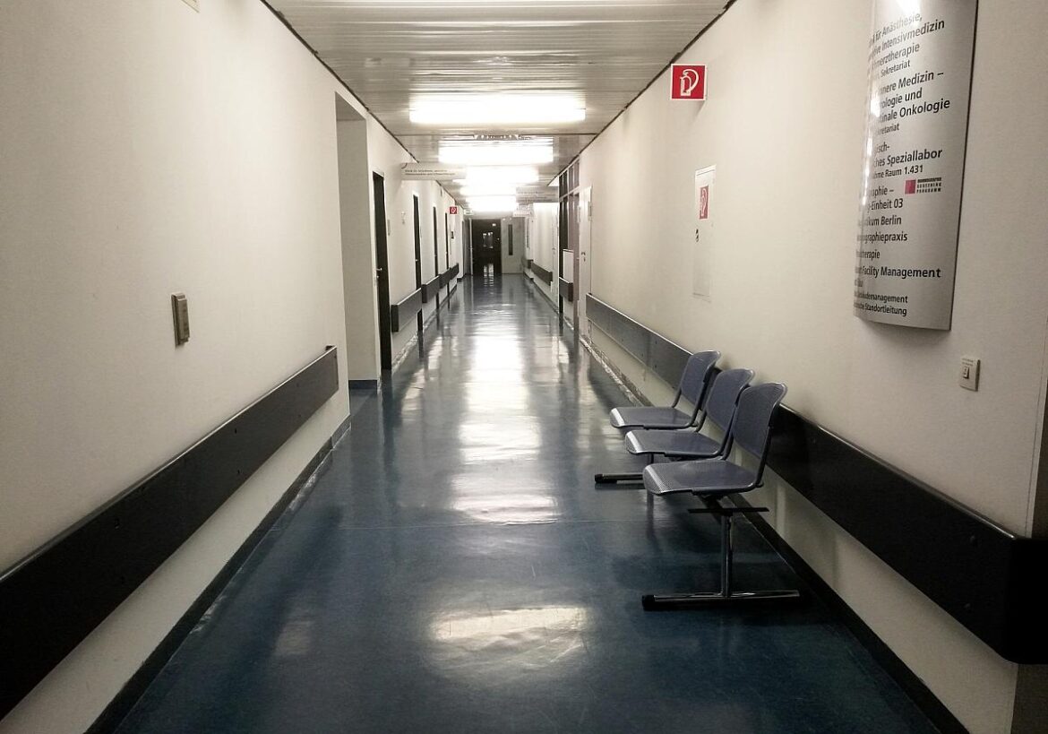 Krankenhausflur (Archiv)