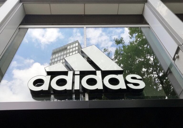 Adidas (Archiv)