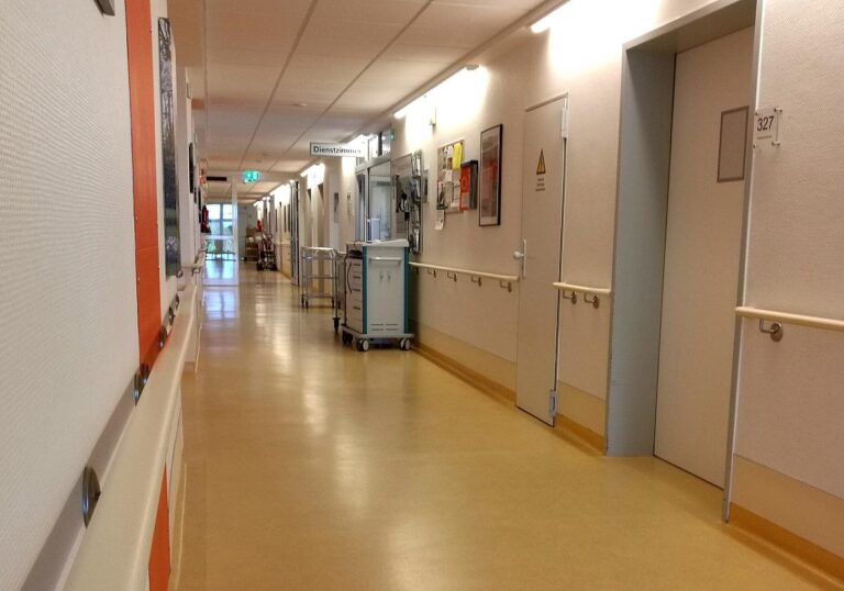 Krankenhausflur (Archiv)