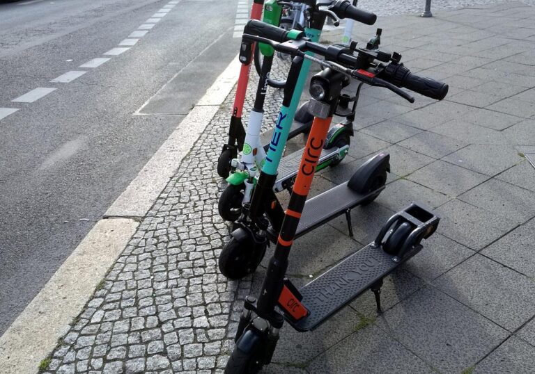 E-Scooter-Verleiher (Archiv)