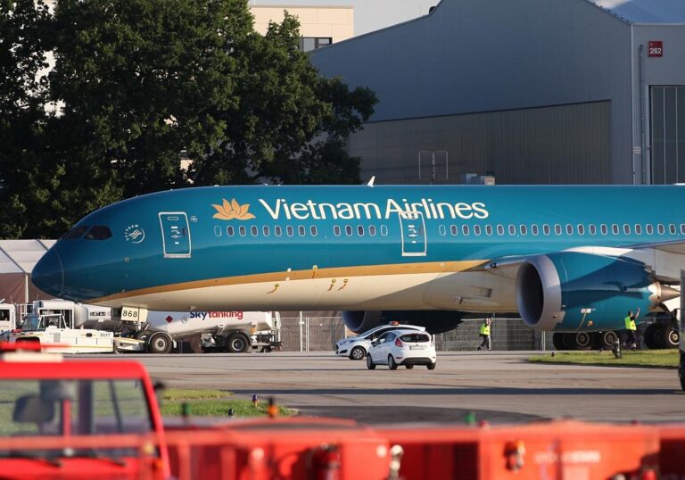Vietnam Airlines