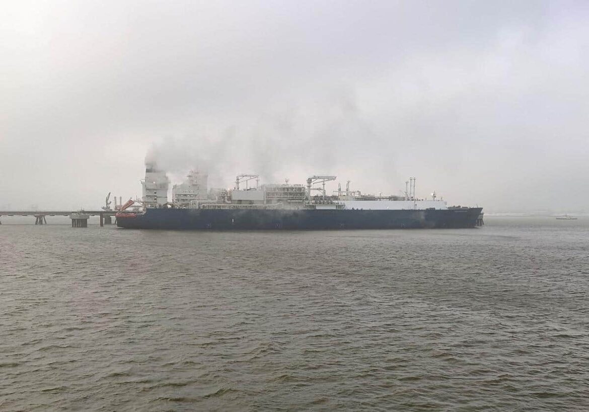 Schwimmendes LNG-Terminal