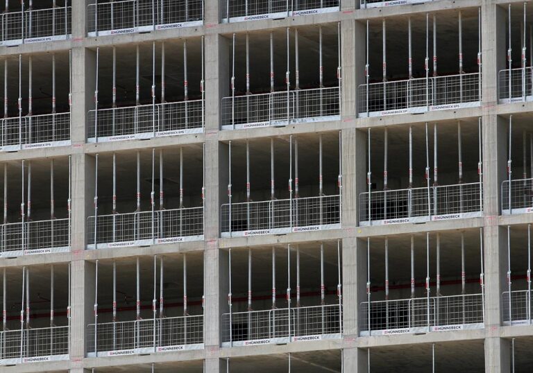 Hochhaus-Baustelle (Archiv)