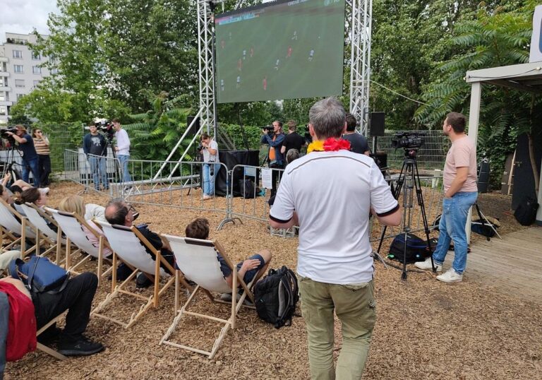 Public Viewing