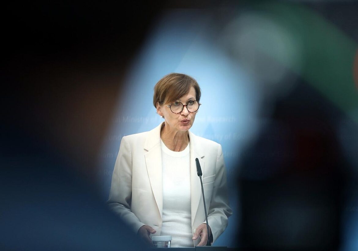 Bettina Stark-Watzinger