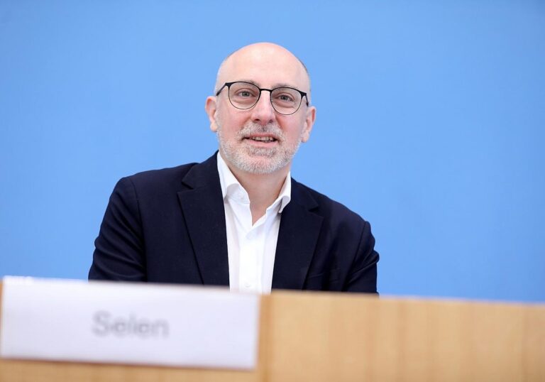 Sinan Selen