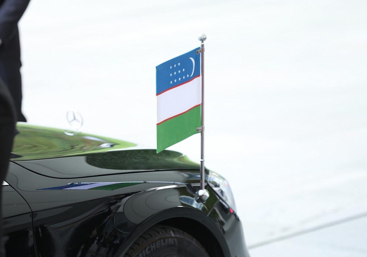 Flagge von Usbekistan