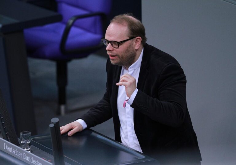 Helge Lindh