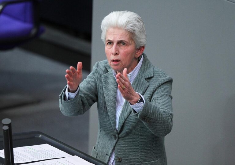 Marie-Agnes Strack-Zimmermann