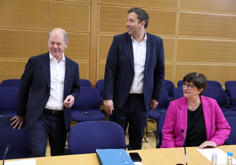Olaf Scholz, Lars Klingbeil, Saskia Esken