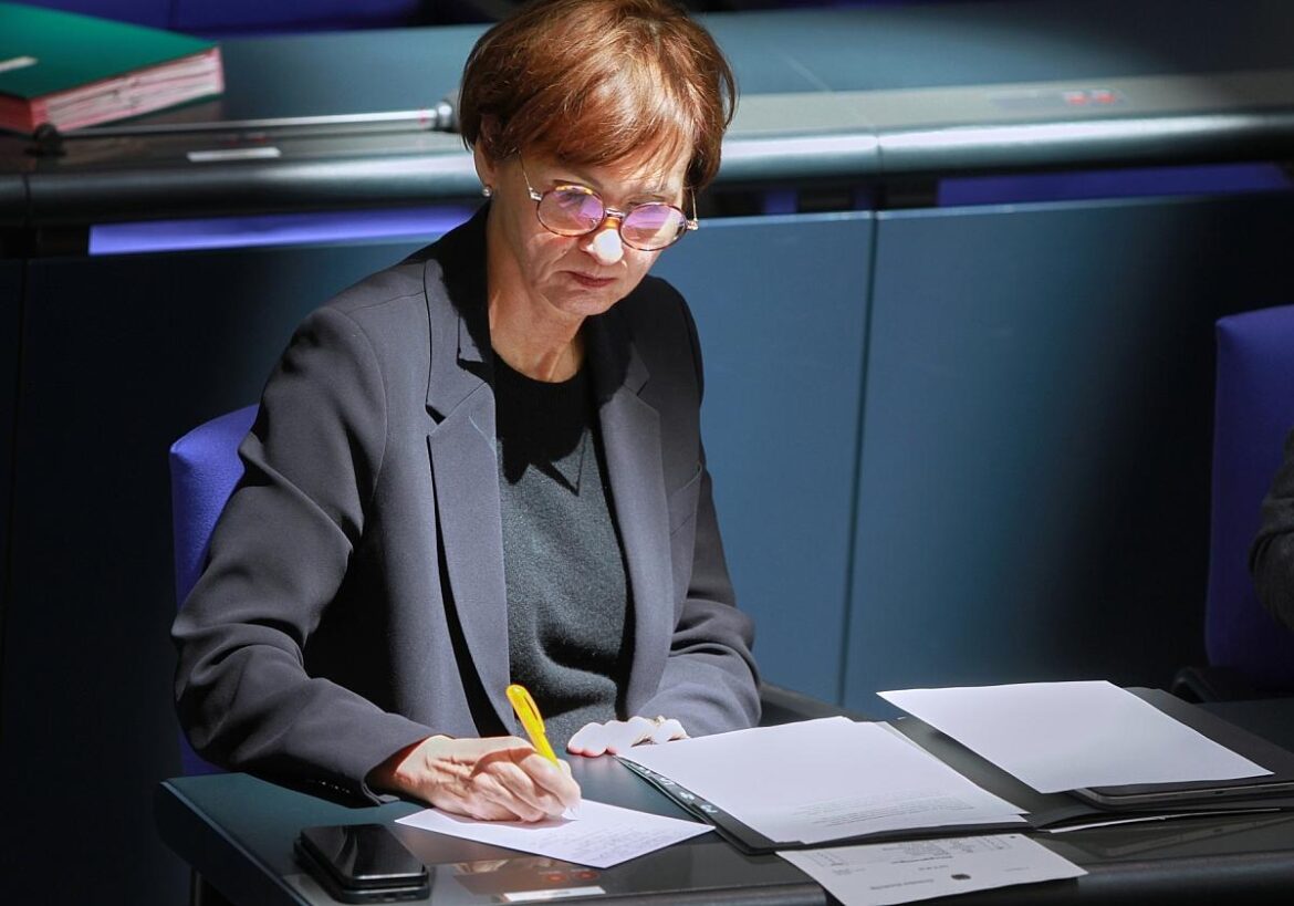 Bettina Stark-Watzinger