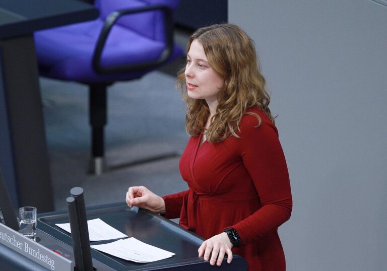 Jamila Schäfer