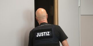 Justizvollzugsbeamter am