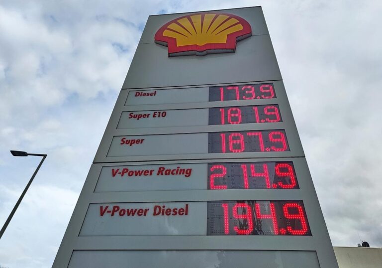 Shell-Tankstelle am
