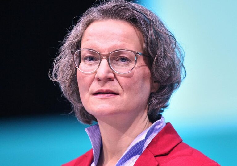 Ina Scharrenbach