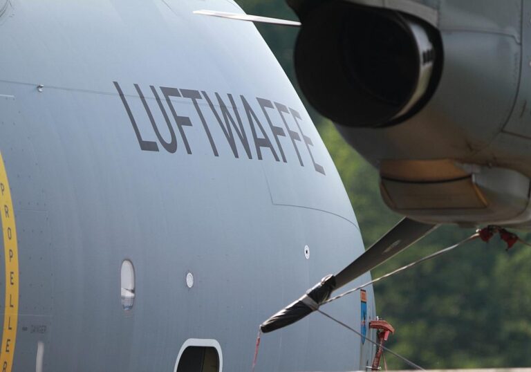 Schriftzug "Luftwaffe"