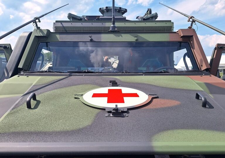 Sanitätsfahrzeug der