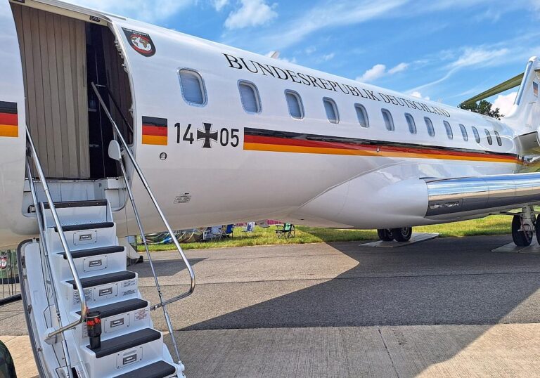 Flugzeug der
