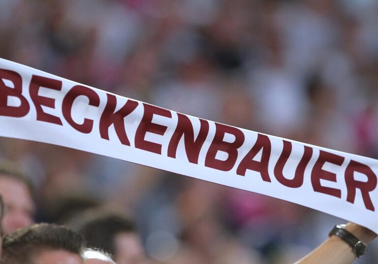 Beckenbauer-Schal (Archiv)