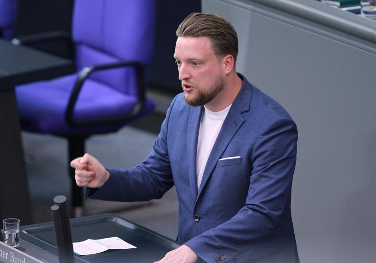 Jens Teutrine