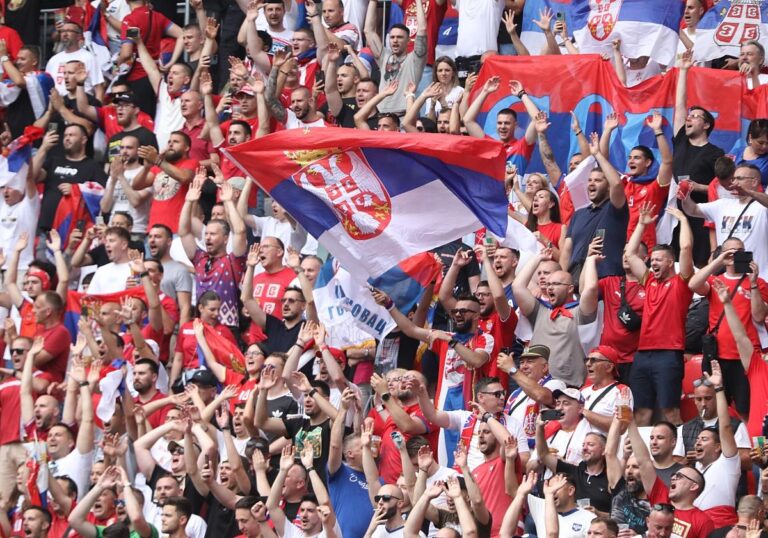 Serbische Fans
