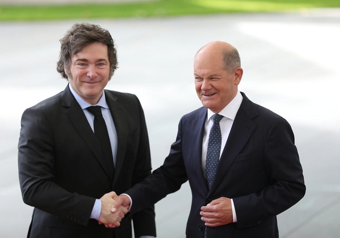 Javier Milei und Olaf Scholz