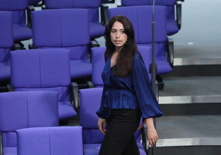 Melis Sekmen