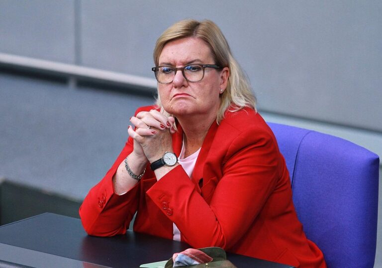 Eva Högl