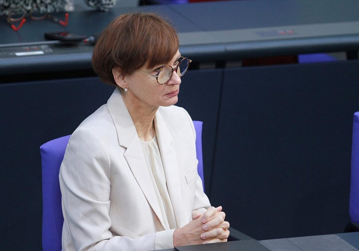 Bettina Stark-Watzinger