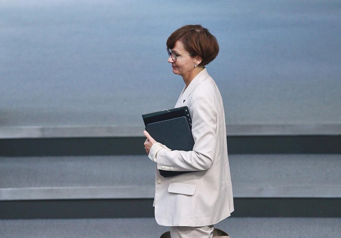 Bettina Stark-Watzinger