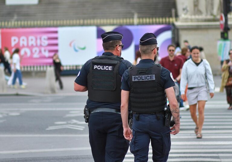 Polizisten in