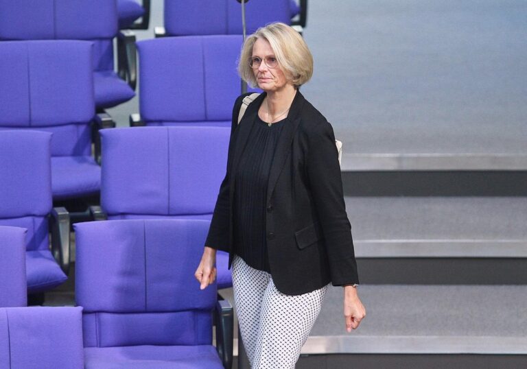 Anja Karliczek