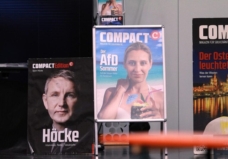 Compact-Stand