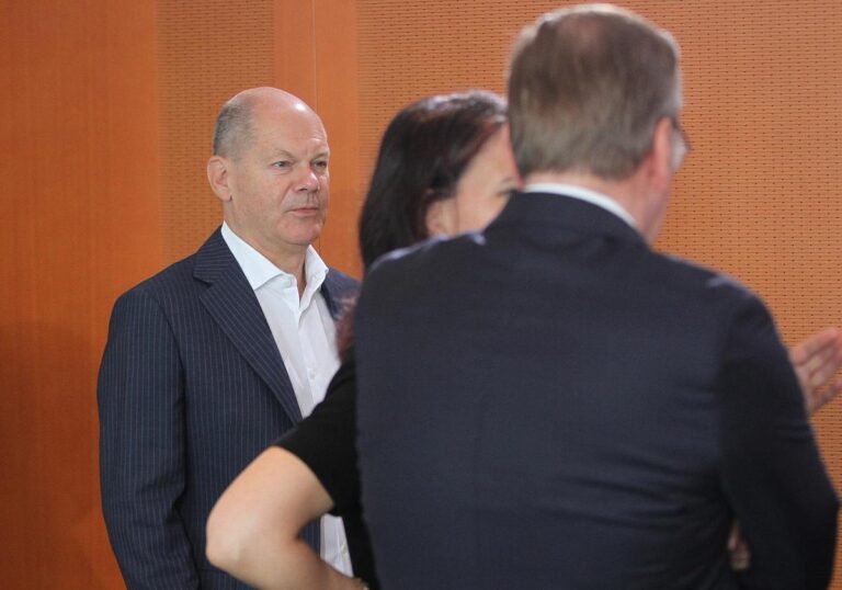 Scholz, Baerbock,