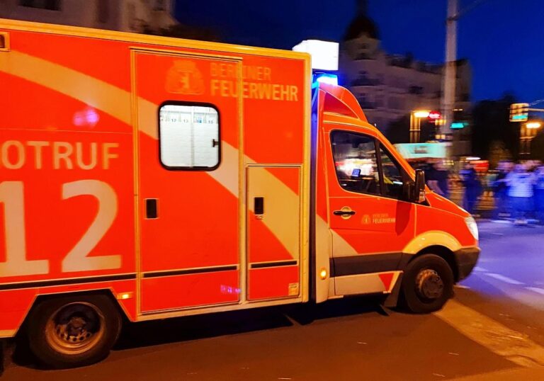 Rettungswagen (Archiv)