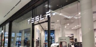 Tesla-Shop (Archiv)