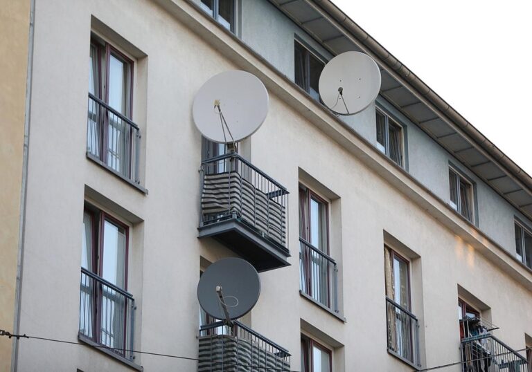 Satellitenschüssel an