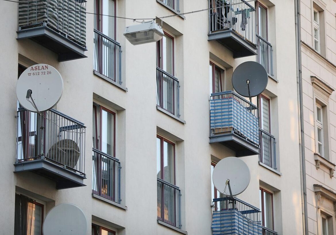 Satellitenschüssel an