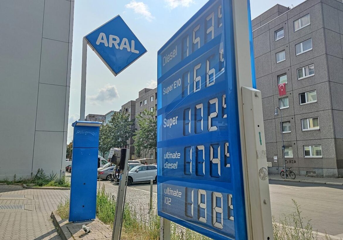 Aral-Tankstelle im