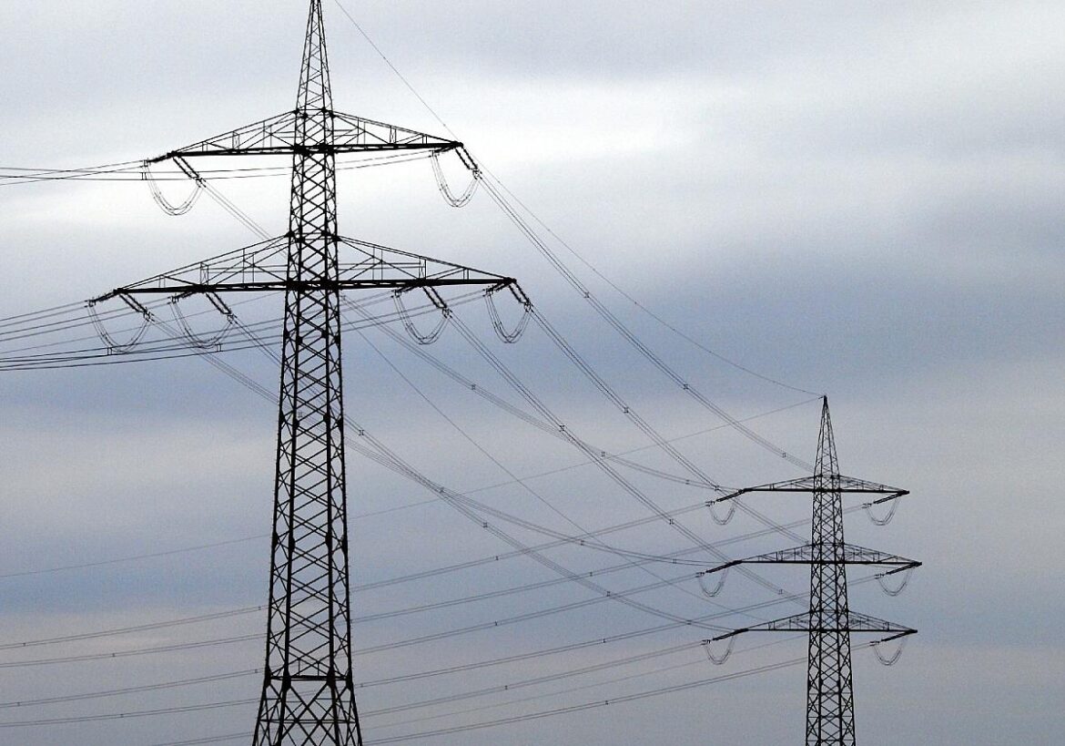 Hochspannungsleitung (Archiv)